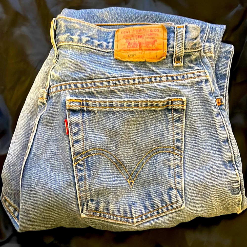 Classic relaxed fit Levi’s!